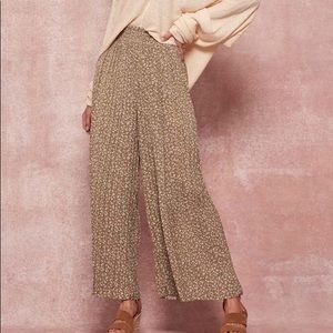 Promesa Pleated Palazzo Pants